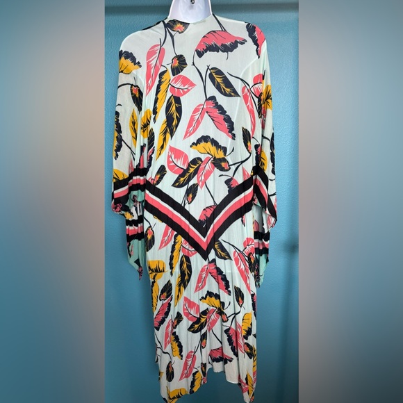 Express OS Multicolor Kimono - Picture 3 of 8